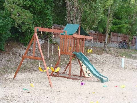 Bay Breezes | 280 River Rd E, Wasaga Beach, ON L9Z 2L7, Canada | Phone: (705) 429-3205