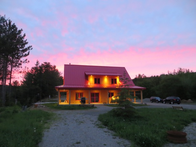 Edgar Borloz et Camp VR Inc. | route, 3462 QC-155, Saint-Roch-de-Mékinac, QC G0X 2E0, Canada | Phone: (819) 646-5555
