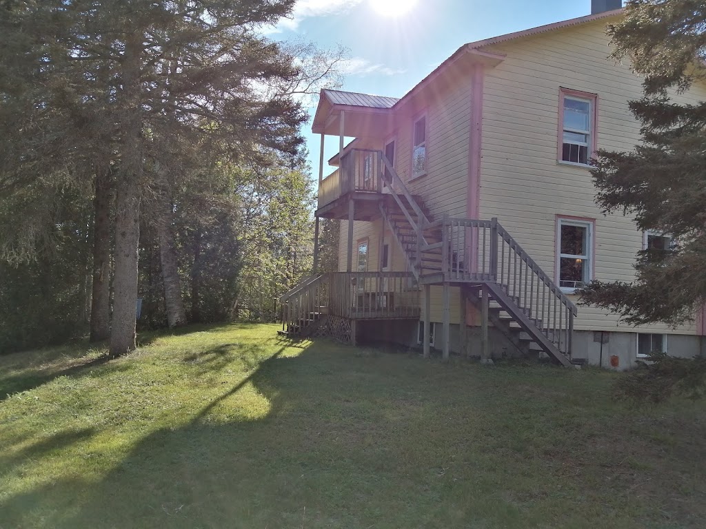 Gîte du Moulin Baude | 381 Rue des Pionniers, Tadoussac, QC G0T 2A0, Canada | Phone: (418) 235-4830