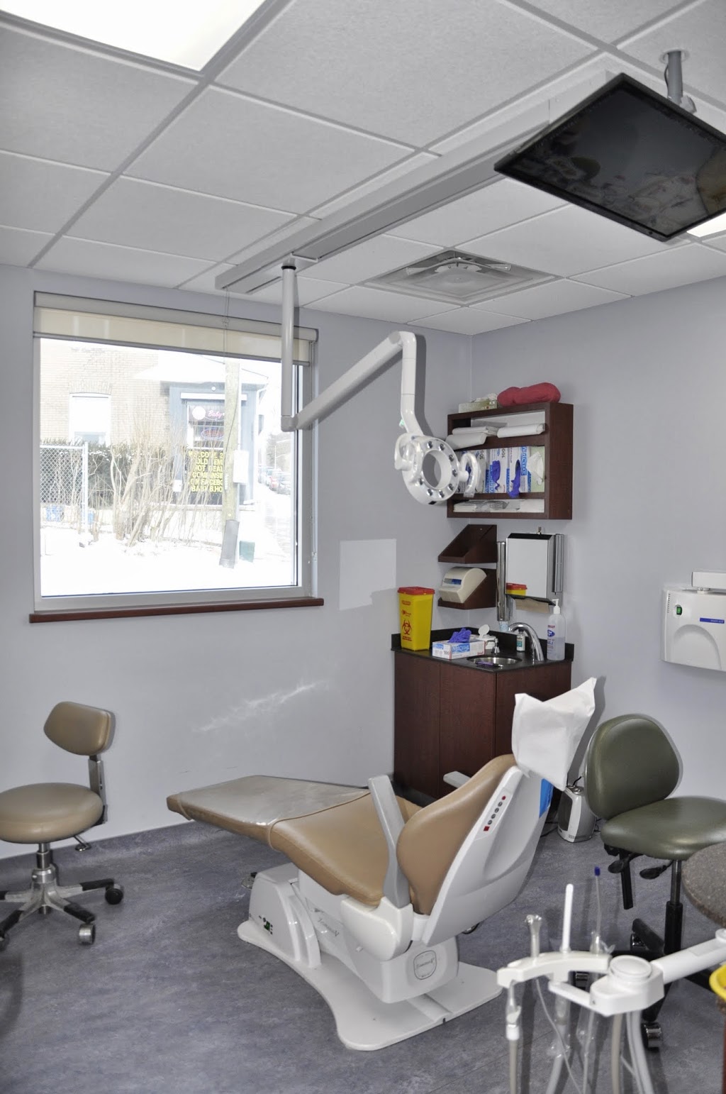 Paris Dental Centre | 120 Grand River St N, Paris, ON N3L 2M5, Canada | Phone: (519) 442-4452