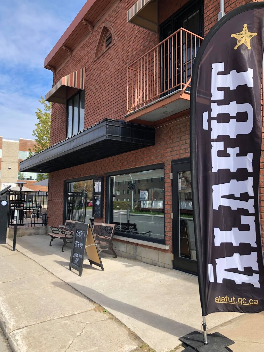 Le Petit Beurré | 396 Rue St Roch, Trois-Rivières, QC G9A 2L7, Canada | Phone: (819) 376-4051