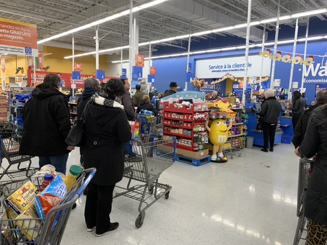 Walmart Pharmacy | 3820 Boulevard Cote Vertu Ouest, Saint-Laurent, QC H4T 1A2, Canada | Phone: (514) 832-0010