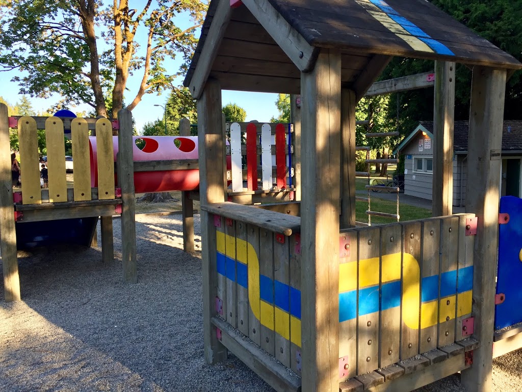 Maple Grove Park | 6875 Yew St, Vancouver, BC V6P 5W2, Canada | Phone: (604) 873-7000
