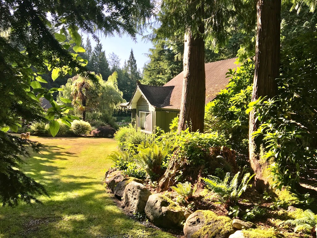 Yorkshire Rose Gardens | 6387 Piper Pl, Sechelt, BC V7Z 0L1, Canada | Phone: (604) 440-3141