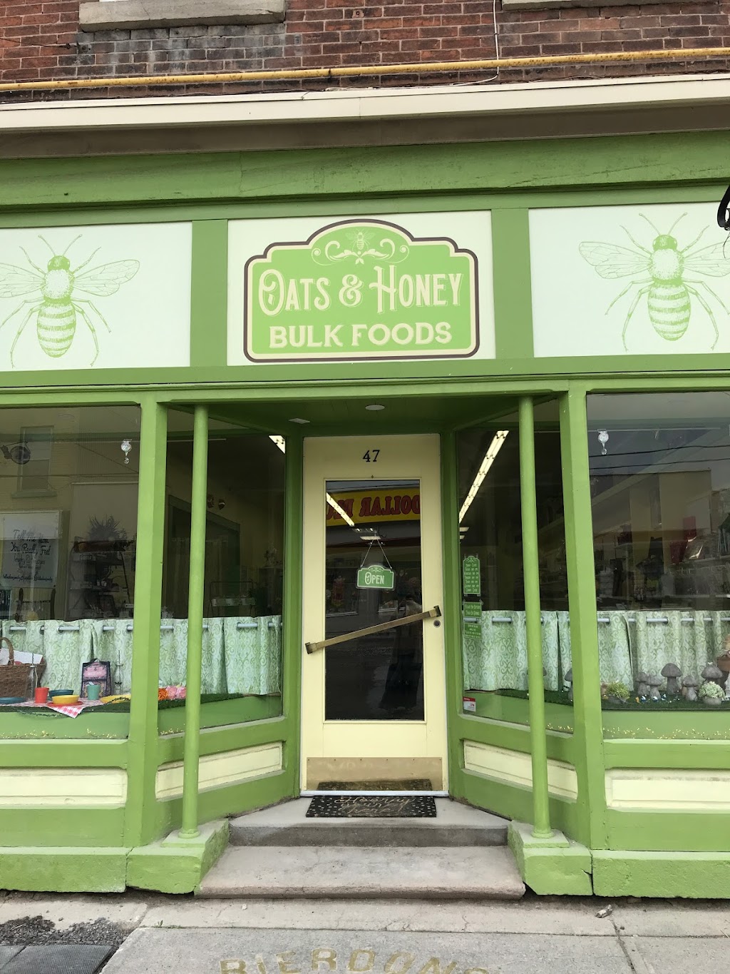 Oats and Honey Bulk Foods | 47 Durham St S, Madoc, ON K0K 2K0, Canada | Phone: (343) 472-1029