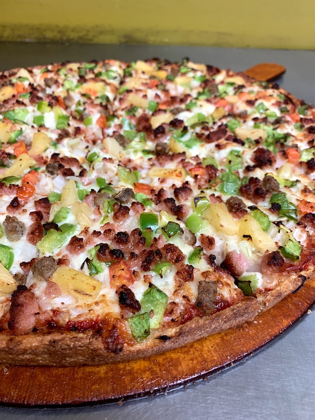 Choice Pizza Ltd | 2901 272 St #102, Aldergrove, BC V4W 3C4, Canada | Phone: (604) 857-9700