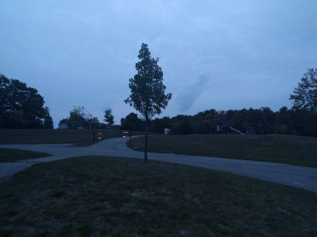 Marilyn Powell Park | 435 London Rd, Newmarket, ON L3Y, Canada | Phone: (905) 895-5193