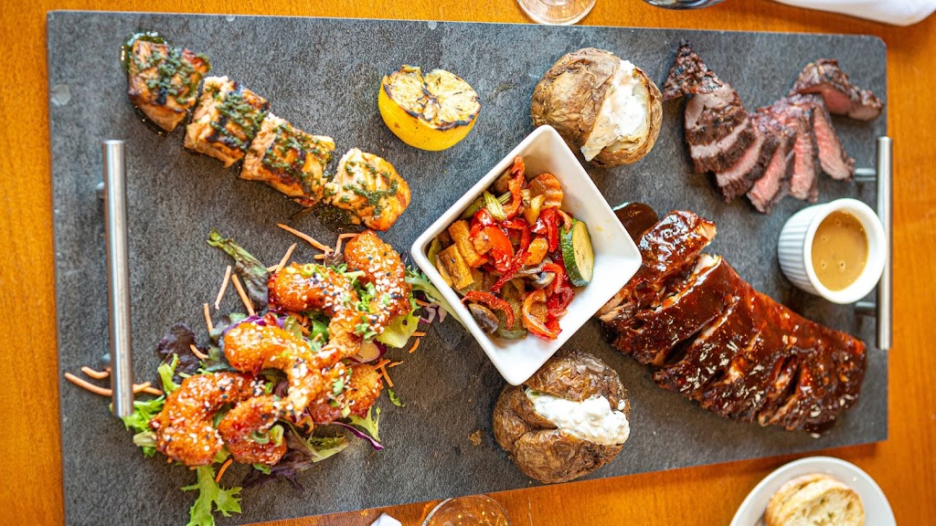Tomahawk grill - Nicolet | 1141 Rue St Jean Baptiste, Nicolet, QC J3T 1W4, Canada | Phone: (819) 293-6262