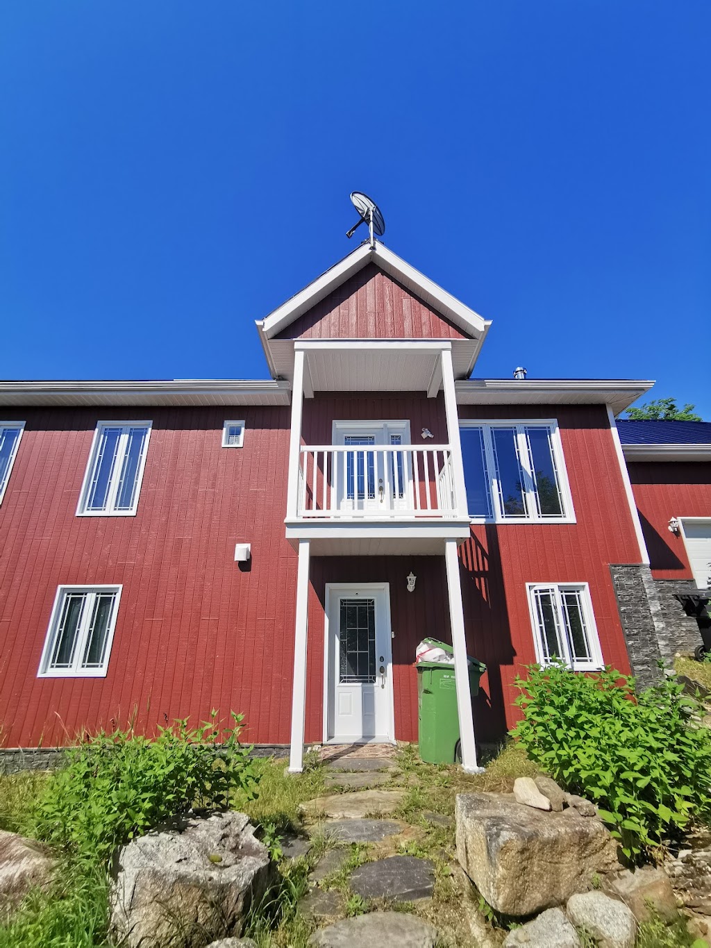 Zenderfull | 4410 Chem. de la Montagne, Val-Racine, QC G0Y 1E1, Canada | Phone: (514) 549-5791