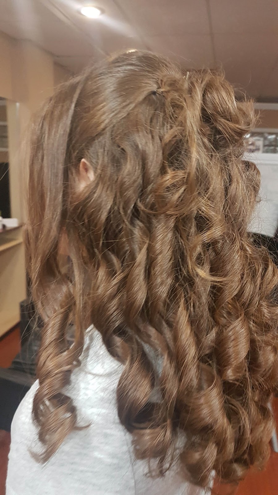 Di Bella Hair & Beauty Salon | 74b Main St N, Georgetown, ON L7G 3H3, Canada | Phone: (905) 598-3807