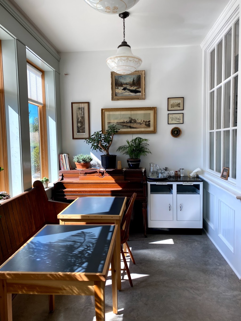Kissing Bridge Sweets and Meats | 302 Kissing Bridge Rd, Lunenburg, NS B0J 2C0, Canada | Phone: (902) 904-2451