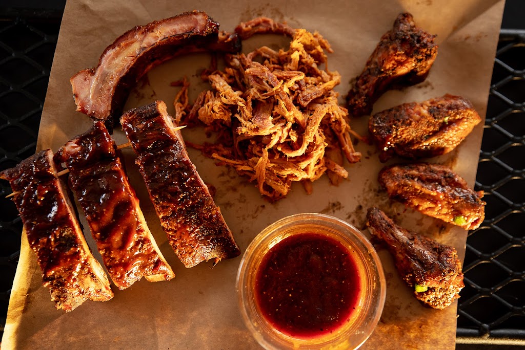 Broughton BBQ | 235 12e Rue O, East Broughton Station, QC G0N 1H0, Canada | Phone: (418) 333-2367