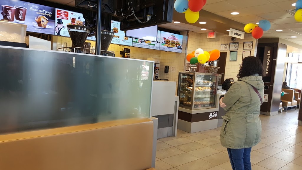 McDonalds | 177 Country Hills Blvd NW #300, Calgary, AB T3K 5M6, Canada | Phone: (403) 226-9840