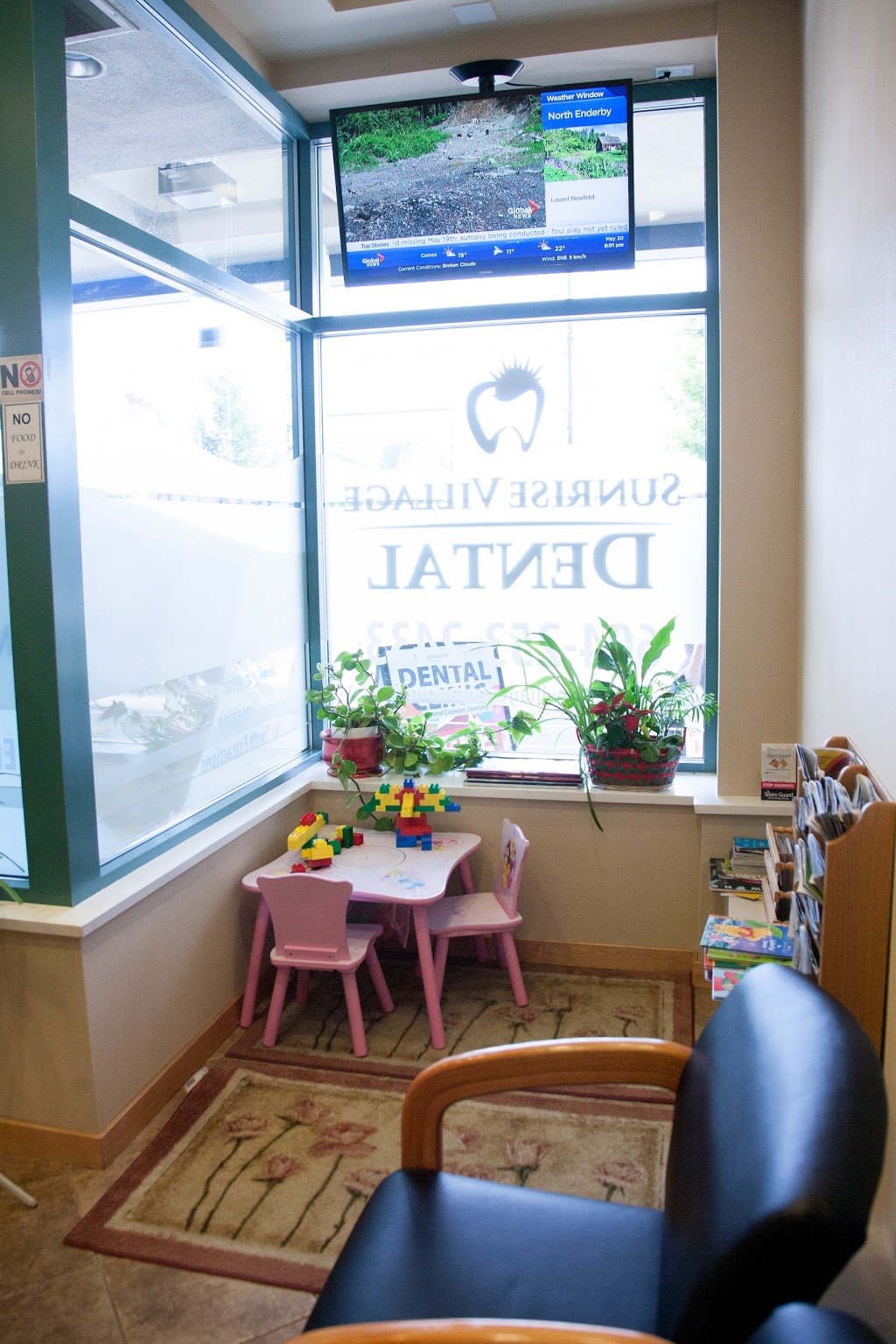 Sunrise Village Dental Centre | 2538 E Hastings St, Vancouver, BC V5K 1Z3, Canada | Phone: (604) 253-2433