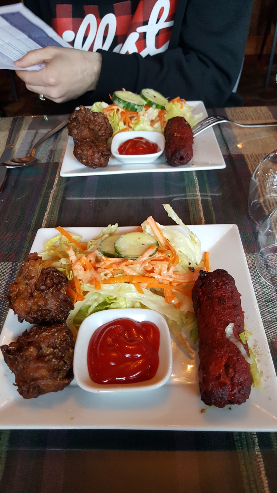 Royal Tandori Quebec city | 1746 1re Ave, Québec, QC G1L 3L7, Canada | Phone: (418) 523-3663