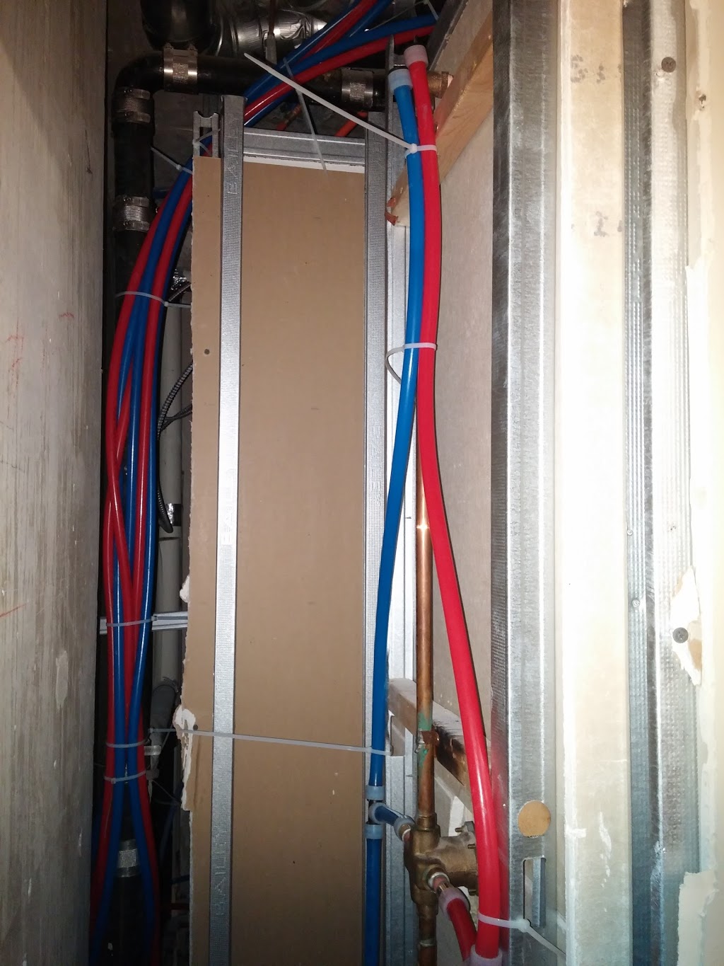 Drain 1 Plumbers Etobicoke | 316 Burnhamthorpe Rd, Etobicoke, ON M9B 2A1, Canada | Phone: (416) 455-1122