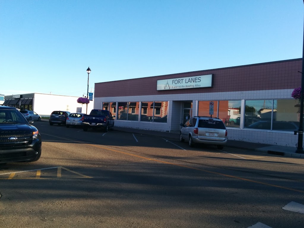 Fort Lanes Bowling and Virtual Golf Centre | 9936 102 Street, Fort Saskatchewan, AB T8L 2C3, Canada | Phone: (780) 992-9206