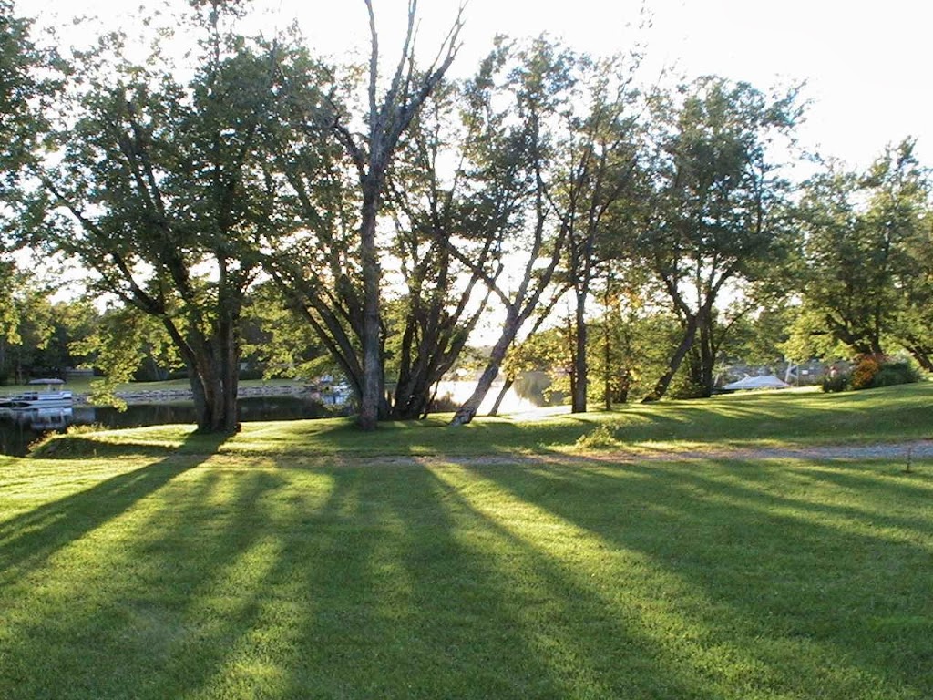 Le Reflet De La Riviere B & B | 86 Chemin Rousseau, Weedon, QC J0B 3J0, Canada | Phone: (819) 877-5033