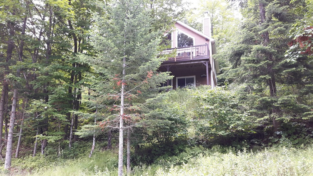 Chalet Des Gélinottes | 3257 Chemin des Gélinottes, Labelle, QC J0T 1H0, Canada | Phone: (514) 606-7524