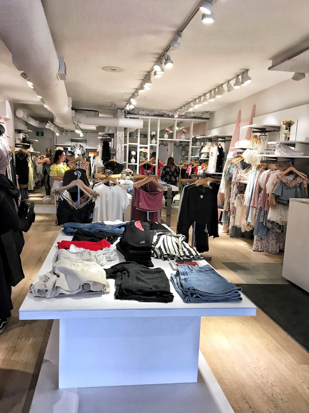 M Boutique | 294 Queen St W, Toronto, ON M5V 2A1, Canada | Phone: (416) 593-1011