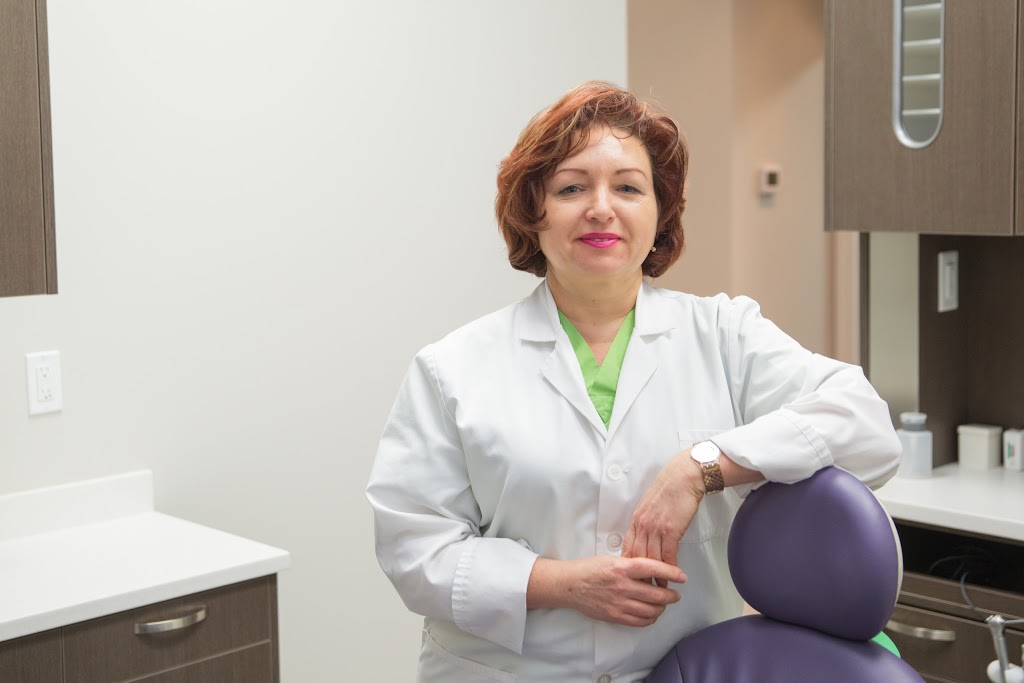 Dentistry on Rossland | 575 Thornton Rd N #10, Oshawa, ON L1J 8L5, Canada | Phone: (905) 436-3368