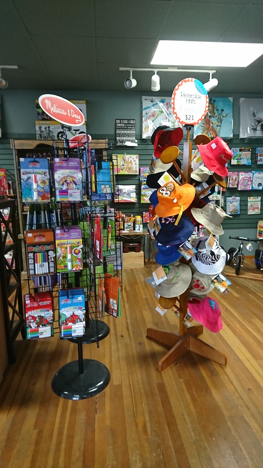 Gifts N Things | 9756 Willow St, Chemainus, BC V0R 1K0, Canada | Phone: (250) 246-4531
