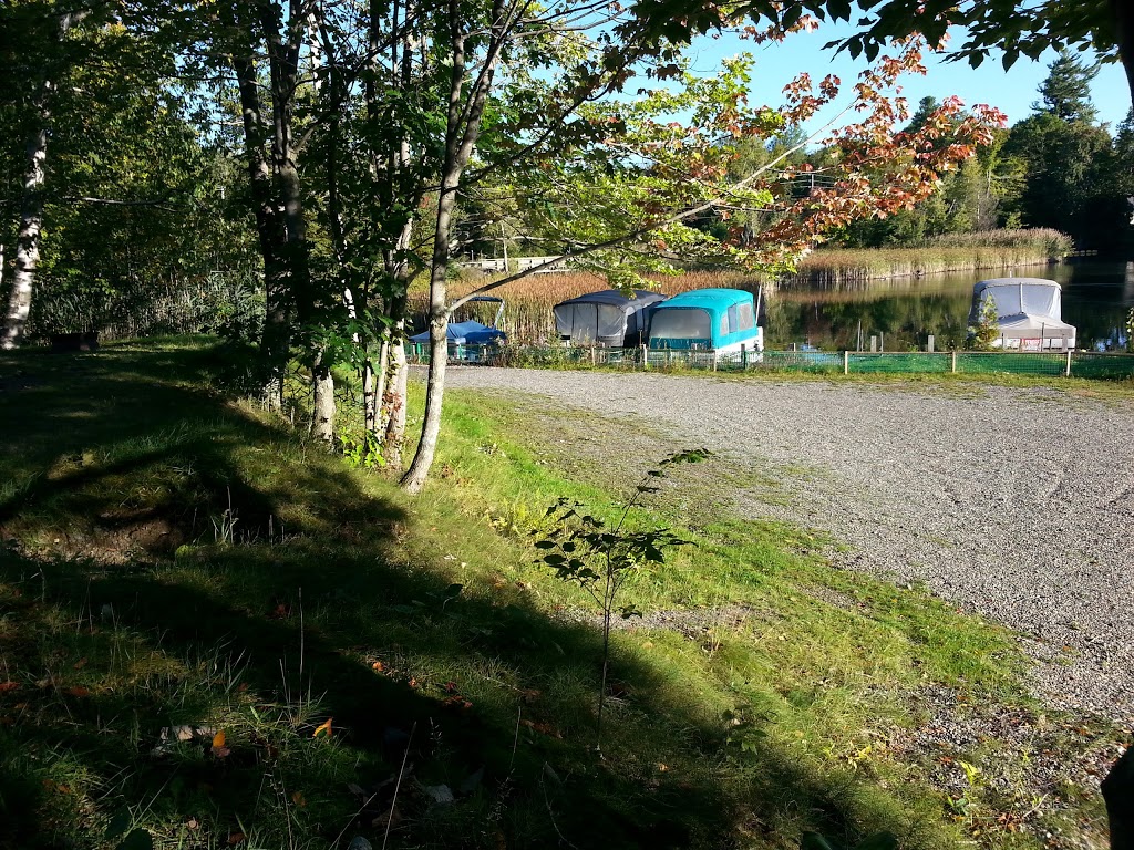 Domaine Des Erables (Lac Brome) Inc | 688 Rue de Bondville, Foster, QC J0E 1R0, Canada | Phone: (450) 242-8888