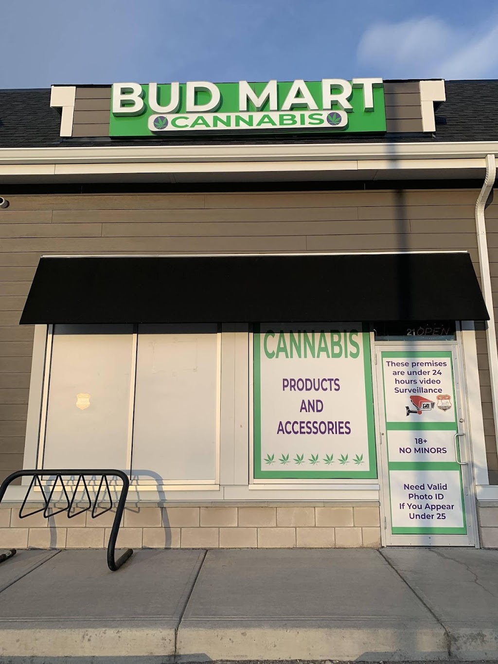 Bud Mart Weed Dispensary Bayside | 1301 8 St SW #17, Airdrie, AB T4B 0M9, Canada | Phone: (587) 360-0036