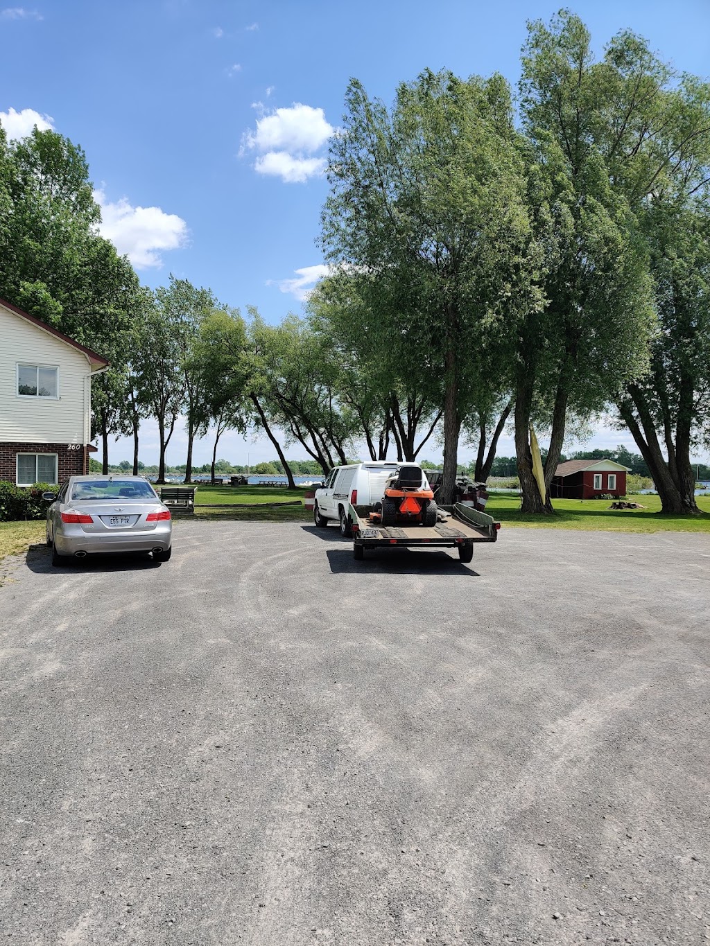 parc marina | 260 Chem. du Fleuve, Coteau-du-Lac, QC J0P 1B0, Canada | Phone: (450) 763-1927