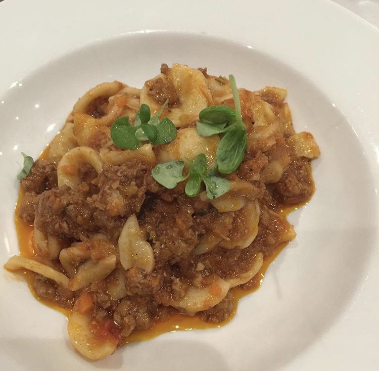 Al Fogolar | 7065 Islington Ave, Woodbridge, ON L4L 4G5, Canada | Phone: (905) 851-1166