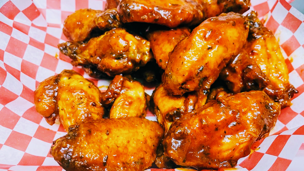 Pizza Party All Night | 4564 Victoria Ave, Niagara Falls, ON L2E 4B6, Canada | Phone: (905) 353-8888