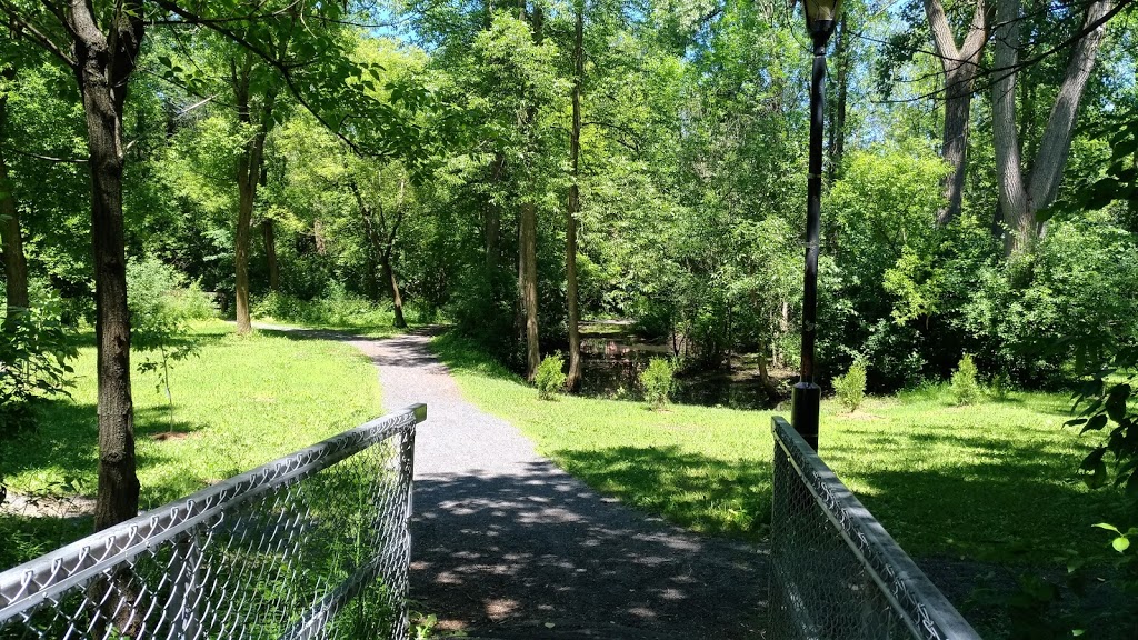 Parc Bois de Brouage | Boucherville, QC J4B 2E9, Canada