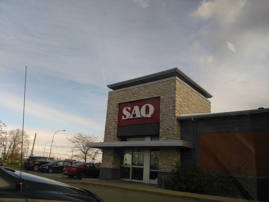 SAQ | 284 Voie de Desserte de la Route 132, Saint-Constant, QC J5A 2C9, Canada | Phone: (450) 638-5344