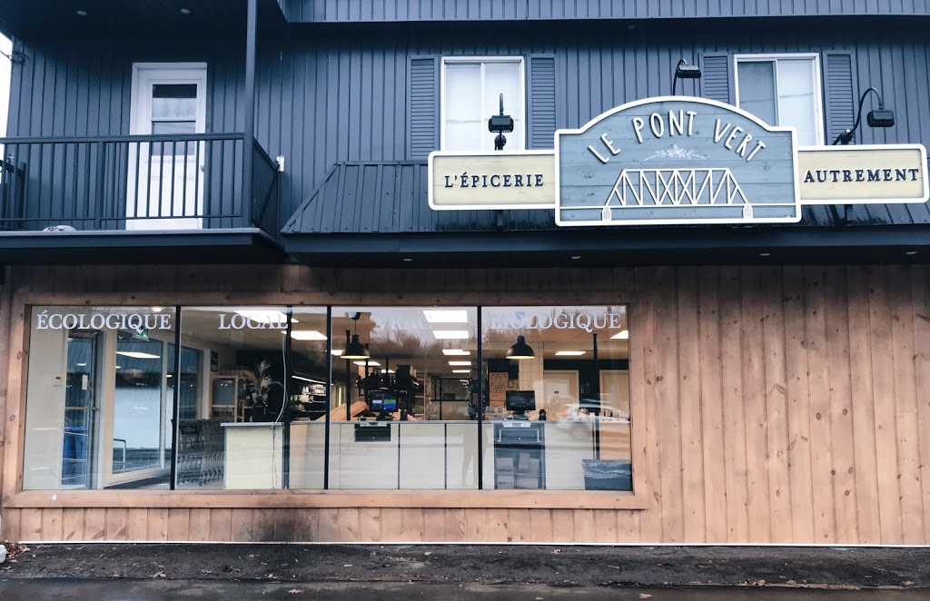 Épicerie Le Pont Vert | 3020 Boulevard du Curé-Labelle, Prévost, QC J0R 1T0, Canada | Phone: (450) 335-9110