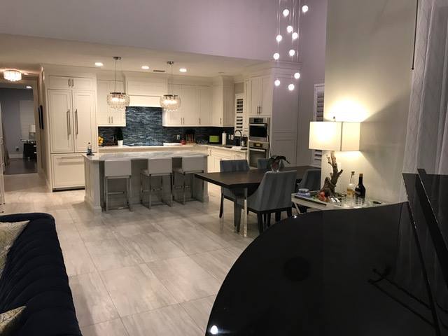 Maison Mikaza: Magasin de Meubles Quartier Dix30 Brossard | 8440 Boulevard Leduc #30, Brossard, QC J4Y 0A5, Canada | Phone: (514) 225-7627