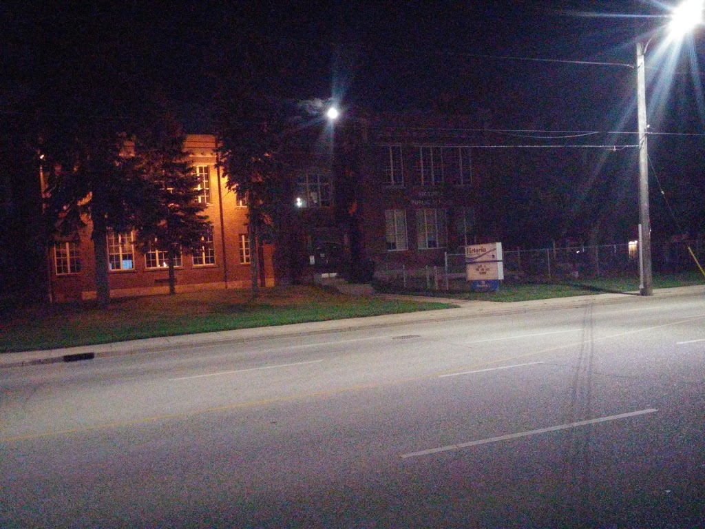 Victoria Public School | 130 Wharncliffe Rd S, London, ON N6J 2K5, Canada | Phone: (519) 452-8640