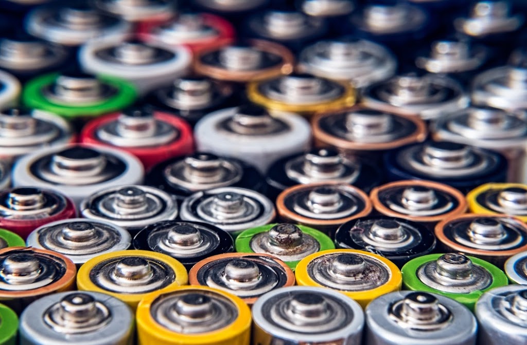 Batteries Illimitées | 2190 Rue King E, Sherbrooke, QC J1G 5G6, Canada | Phone: (819) 564-8000