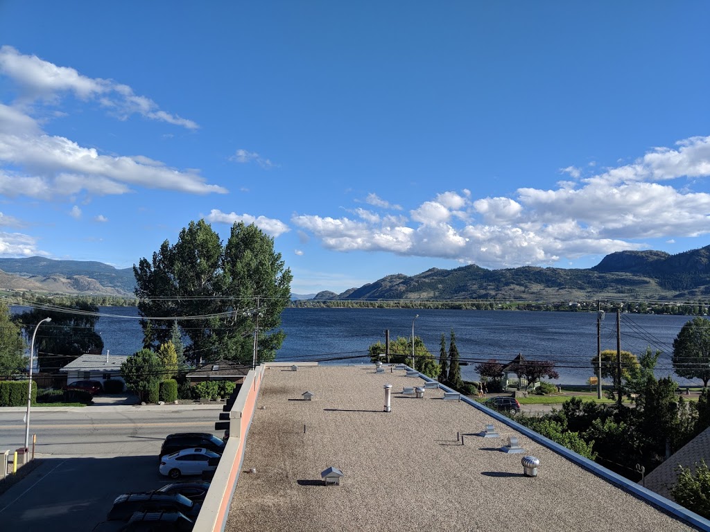 Desert Surfside Waterfront Accommodations | 7310 Main St, Osoyoos, BC V0H 1V0, Canada | Phone: (877) 495-2228