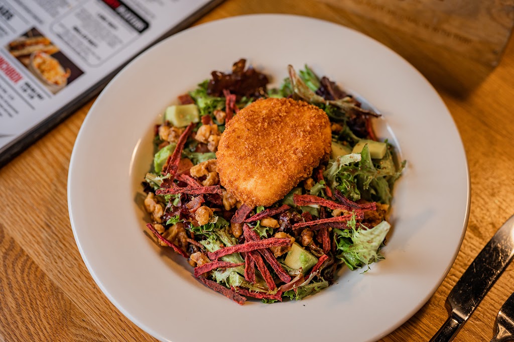 Pops Taphouse North | 1475 St Edward Blvd N, Lethbridge, AB T1H 2P9, Canada | Phone: (403) 327-2589