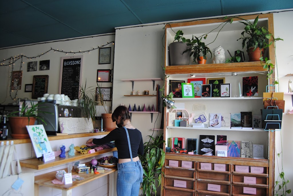 Coop Le Cagibi | 6596 Boul. Saint-Laurent, Montréal, QC H2S 3C6, Canada | Phone: (438) 476-6393