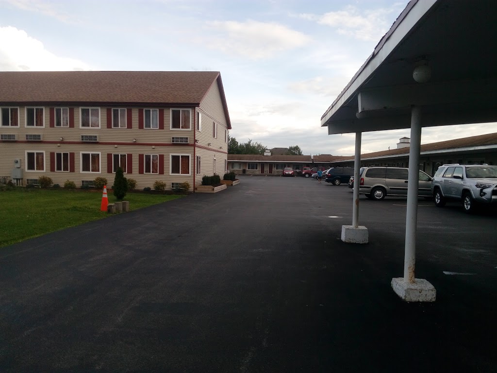 Driftwood Motel | 2754 Niagara Falls Blvd, Niagara Falls, NY 14304, USA | Phone: (716) 692-6650