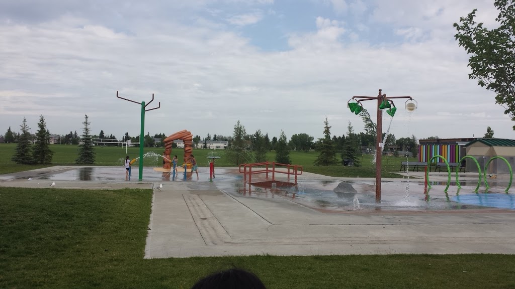 Callingwood Park | 17740 69 Avenue, Edmonton, AB T5T 3X9, Canada | Phone: (780) 944-5555