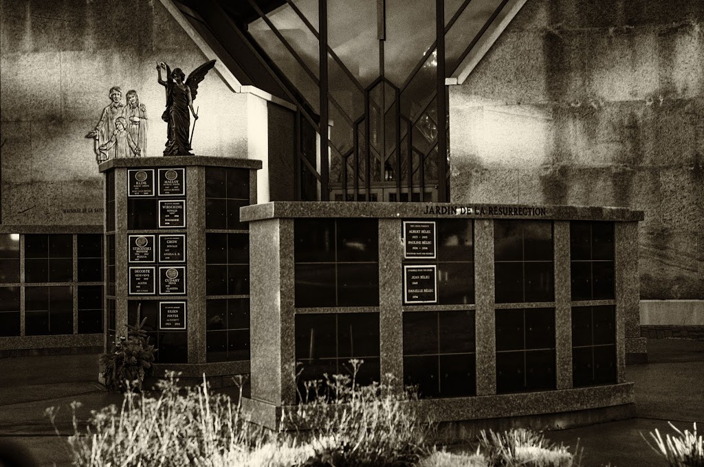 Hope Cemetery | 4660 Bank St, Gloucester, ON K1T 3W7, Canada | Phone: (613) 822-1212