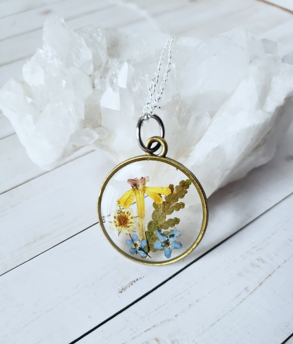 Little Pretty Designs | 477 Nelson St W, Meaford, ON N4L 1L4, Canada | Phone: (226) 568-0408
