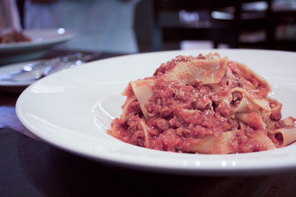 Restaurant Locanda | 3535 Autoroute Jean-Noël-Lavoie, Laval, QC H7P 5G9, Canada | Phone: (450) 681-2355