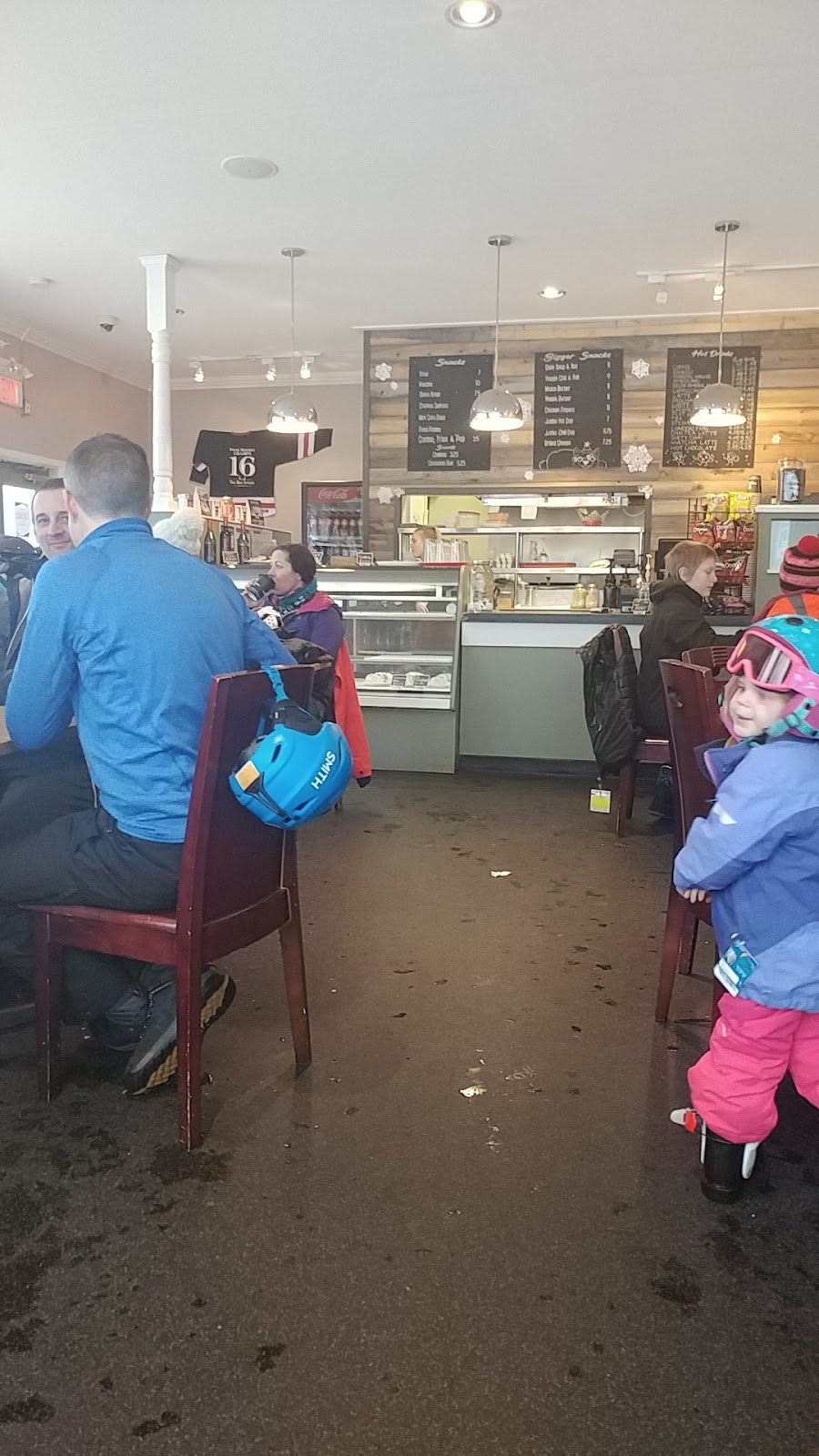 Tube Town Café | 123 Shortt St, Vernon, BC V1B 3M6, Canada | Phone: (250) 558-6084