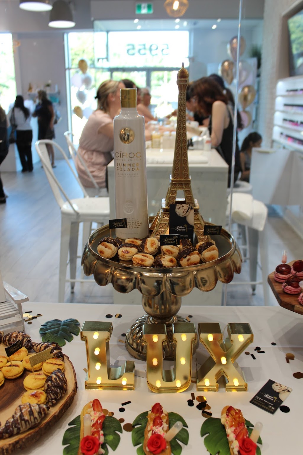 LUX bar à ongles & esthétique | 5955 Boulevard Cousineau, Saint-Hubert, QC J3Y 7P5, Canada | Phone: (450) 445-2111