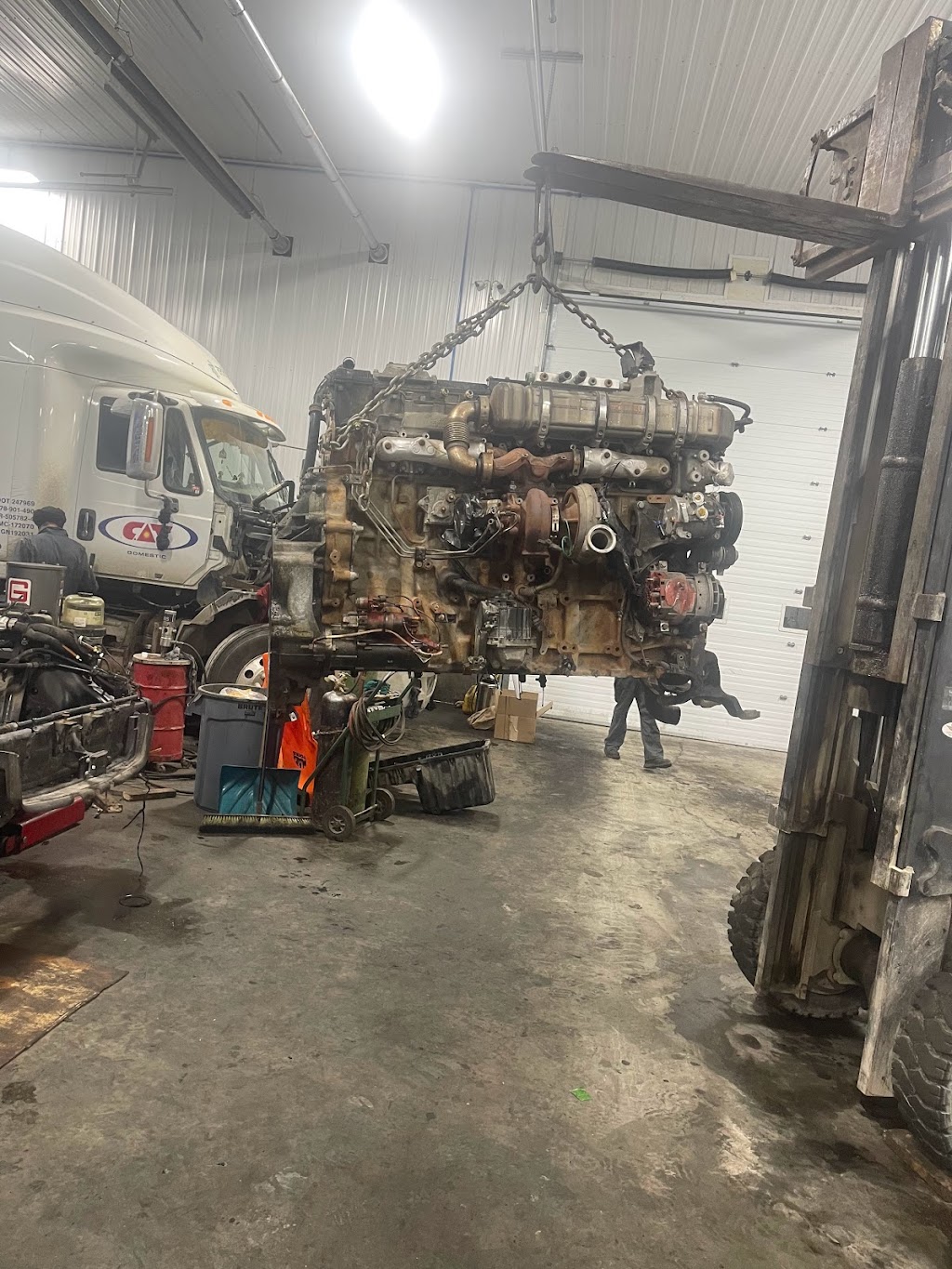 Akal Truck and Trailer Centre Inc. | 82 Raynhem drive, Winnipeg, MB R3C 2E6, Canada | Phone: (204) 777-0460
