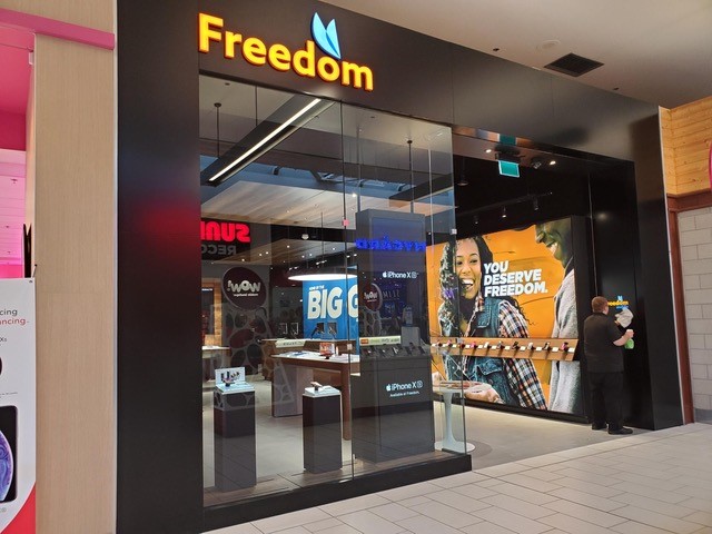 Freedom Mobile | 6631 Island Hwy N, Nanaimo, BC V9T 4T7, Canada | Phone: (250) 933-8160