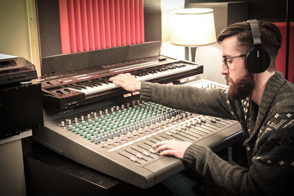 Vintique Sound | 10745 86 Ave NW, Edmonton, AB T6E 2M8, Canada | Phone: (587) 989-9076